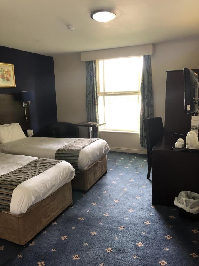 פנקרידג' Stafford South Hatherton Hotel מראה חיצוני תמונה